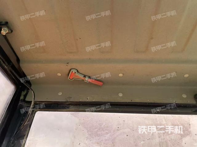 駕駛室頂部（整機(jī)外觀）