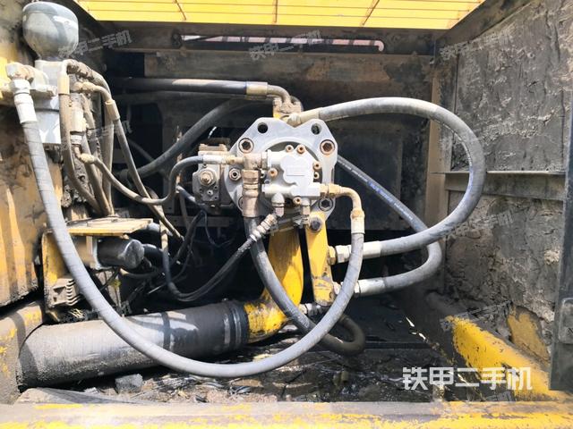 液压泵斜45 右（大件舱室）