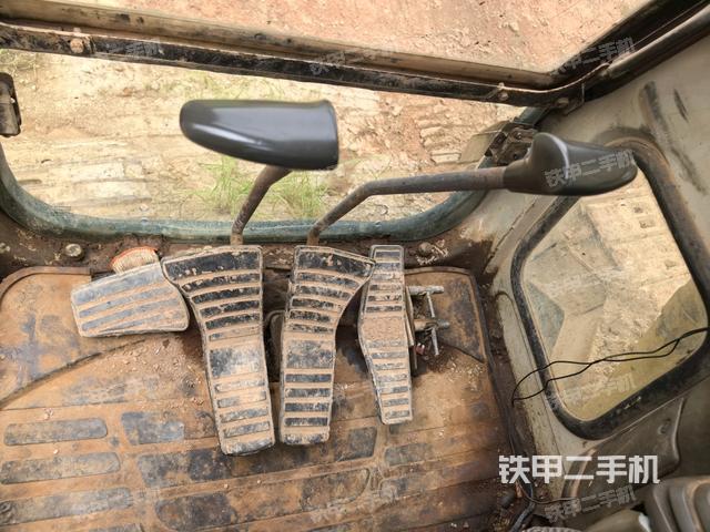 座椅后部（驾驶室部分）