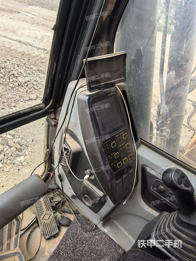 显示屏 （驾驶室部分）