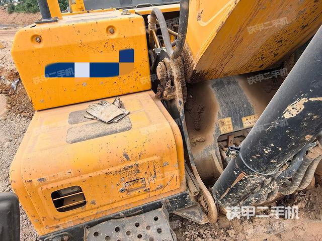 大臂根部 斜视（工作和回转装置）