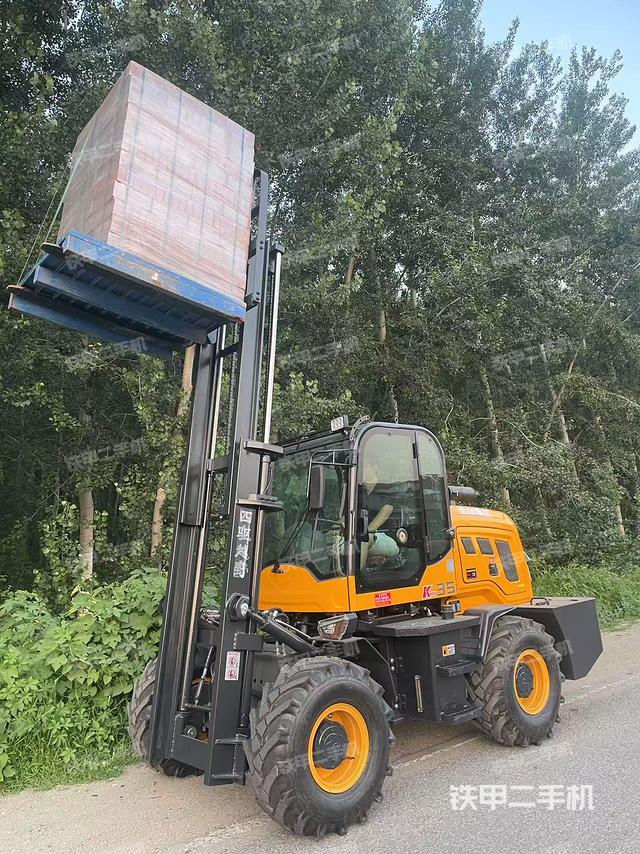 整机右后45°（设备外观及核心部件）