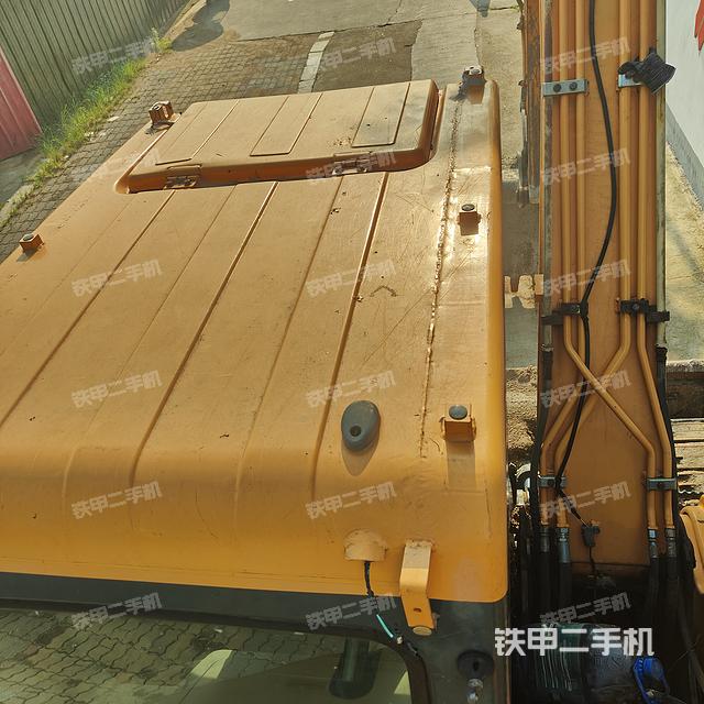 駕駛室頂部（整機(jī)外觀）