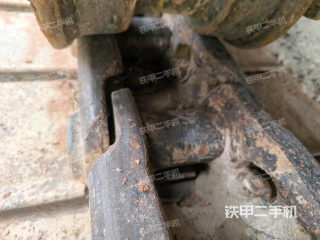 右驱动轮（行走机构）