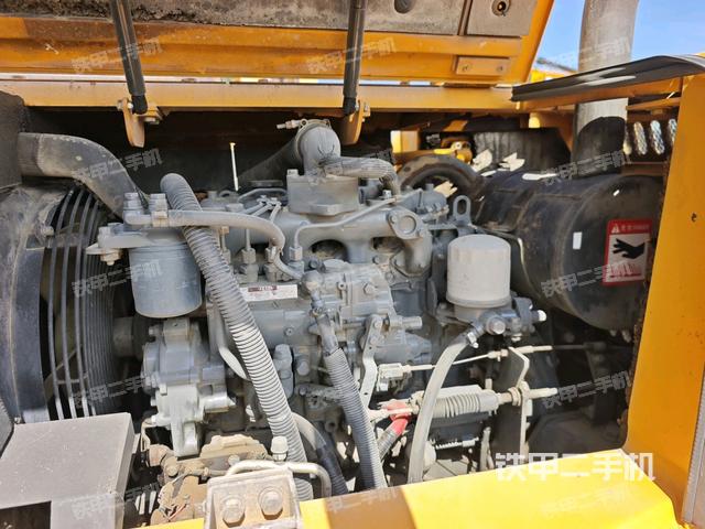 發(fā)動機(jī)整體俯視（整機(jī)外觀）