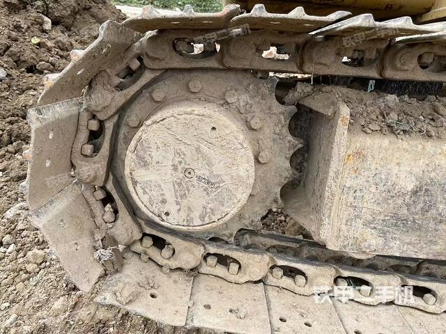 單側(cè)履帶整體（整機(jī)外觀）