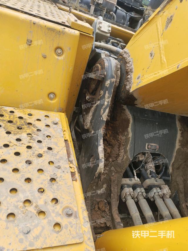 大臂根部?斜視（工作和回轉(zhuǎn)裝置）