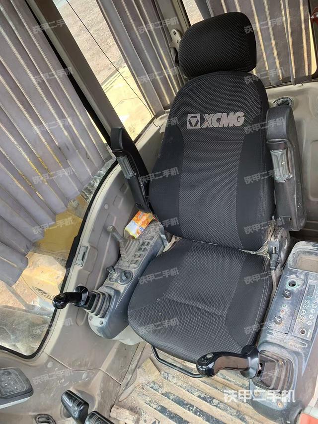 驾驶室整体（整机外观）