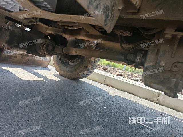 右侧行走马达盖板(行走机构) 右侧行走马达盖板(行走机构)