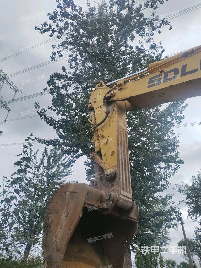 小臂整體左后（工作和回轉(zhuǎn)裝置）