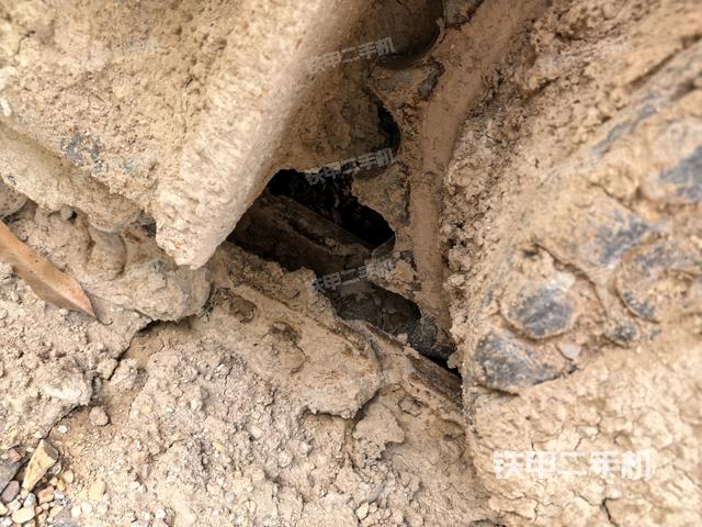 左侧行走马达盖板（行走机构）