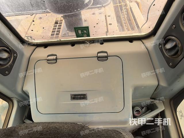 后窗玻璃角标（驾驶室部分）