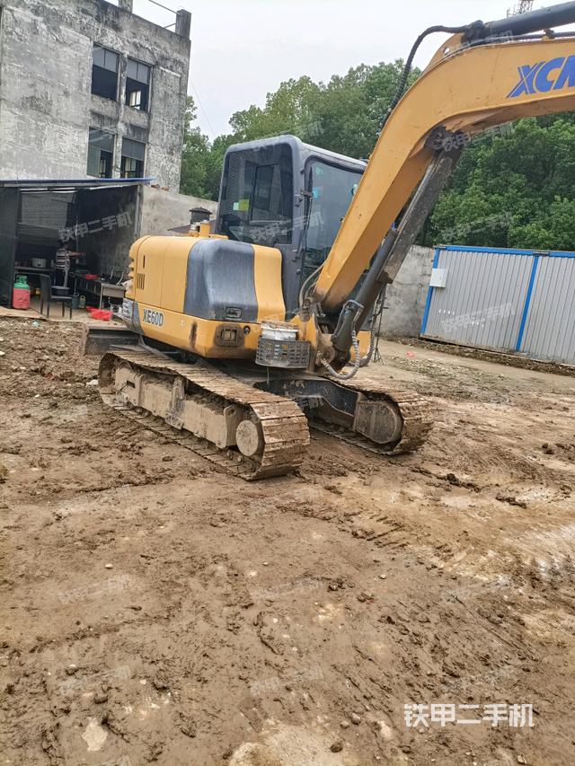 徐工XE60D挖掘机