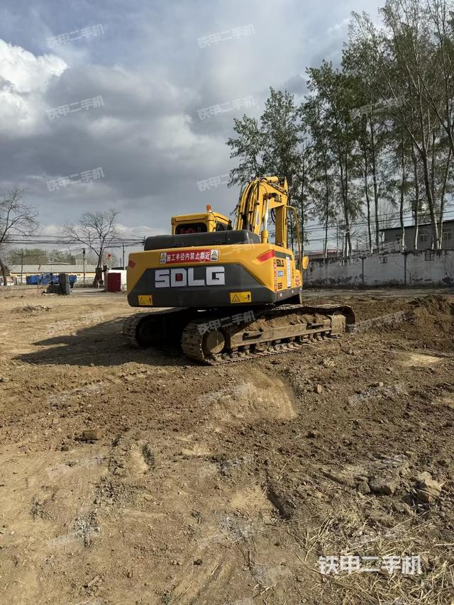 駕駛室頂部（整機(jī)外觀）