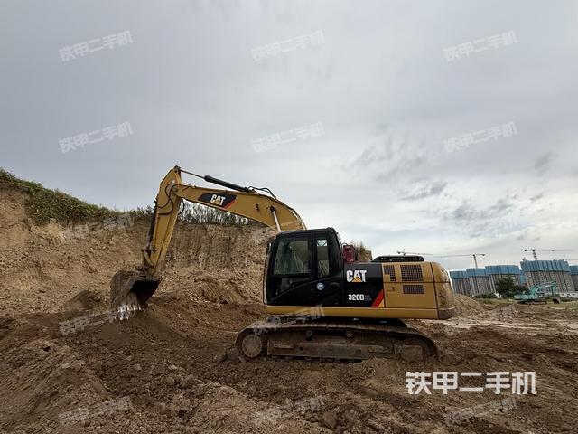 卡特彼勒320D2L液壓挖掘機(jī)