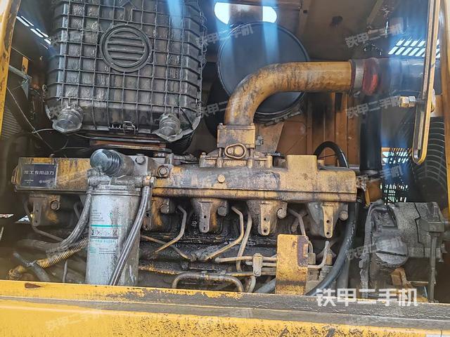 發(fā)動(dòng)機(jī)左側(cè)（整機(jī)外觀及大件）