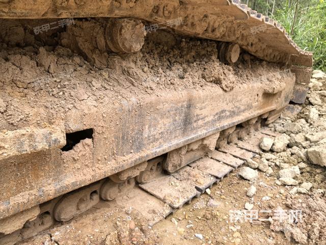 右驱动轮（行走机构）