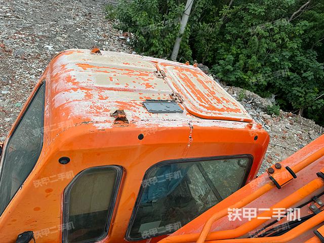 驾驶室顶部（整机外观）