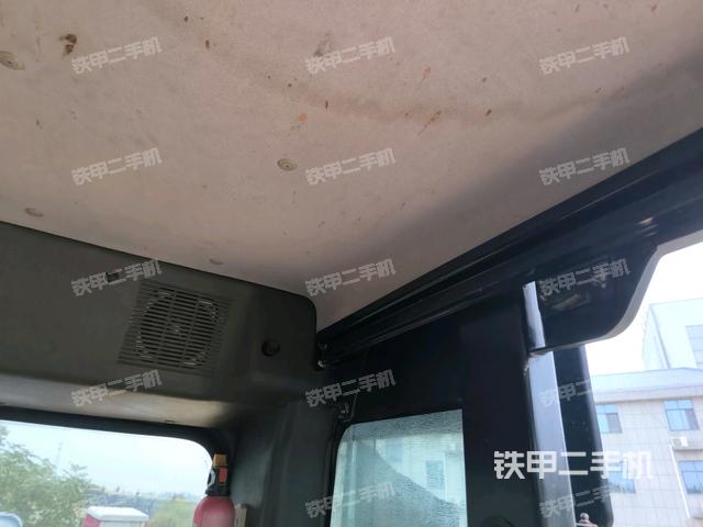 座椅后部（驾驶室部分）