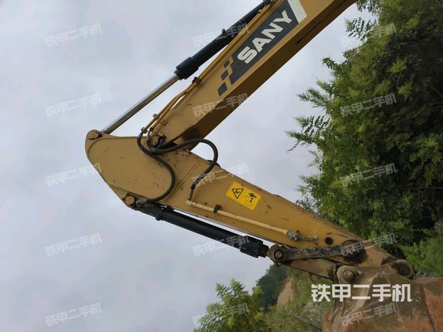 铲斗右后整体（工作和回转装置）