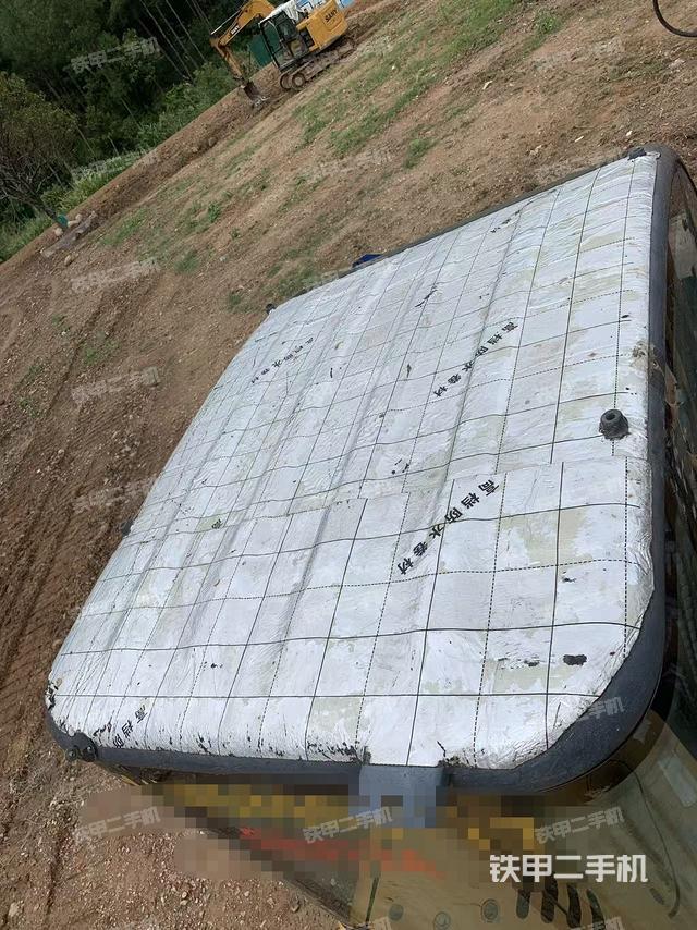 驾驶室顶部（整机外观）