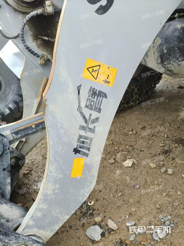 駕駛室操作臺(tái)（整機(jī)外觀及大件）