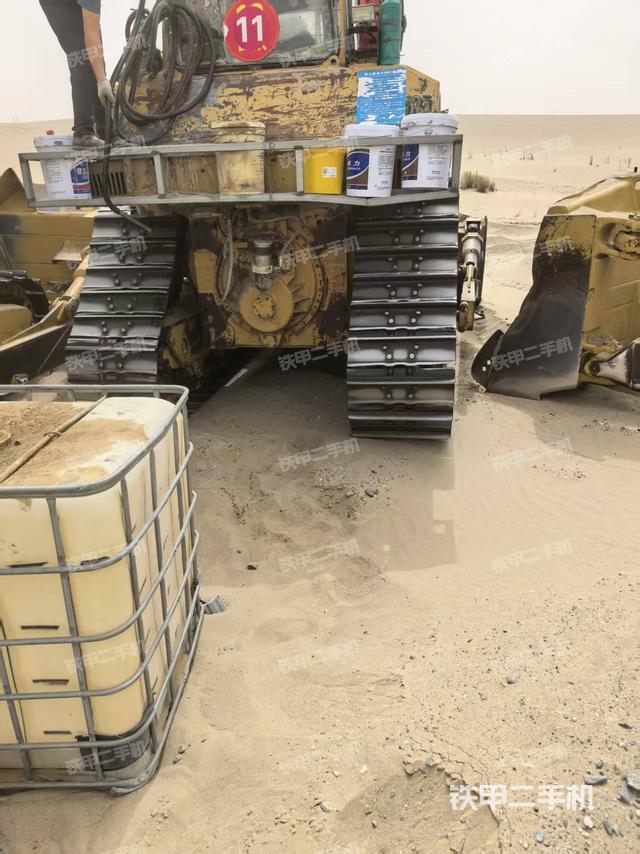 整机左侧（设备外观及核心部件）