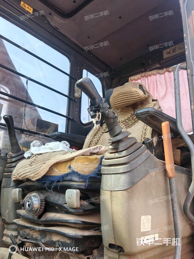 驾驶室整体（整机外观）