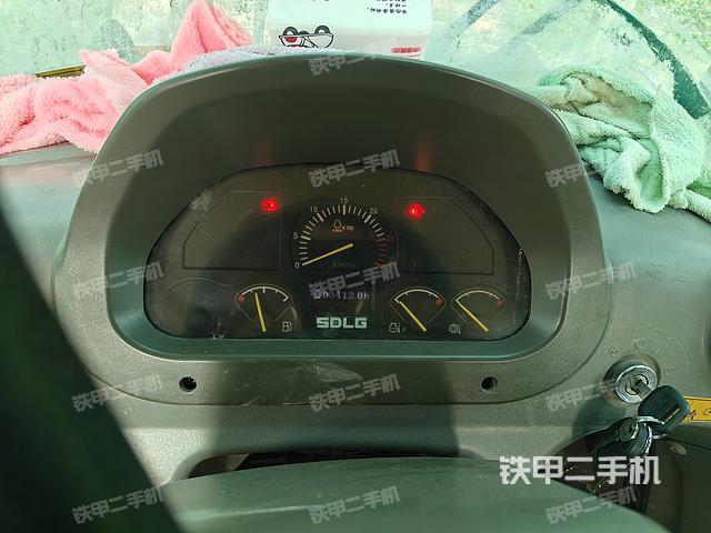 駕駛室操作臺（整機外觀及大件）