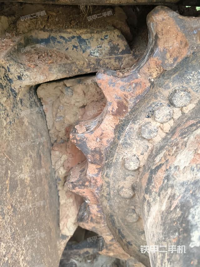 右侧行走马达盖板（行走机构）