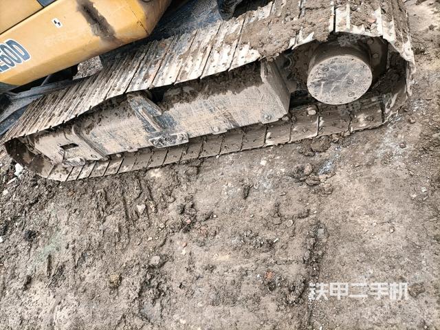 左侧履带整体 （行走机构）