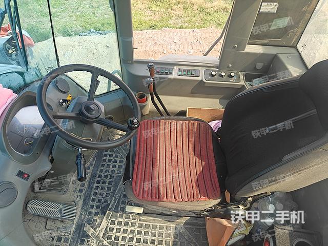 駕駛室工作臺（整機外觀及大件）