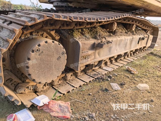 左侧履带整体 （行走机构）