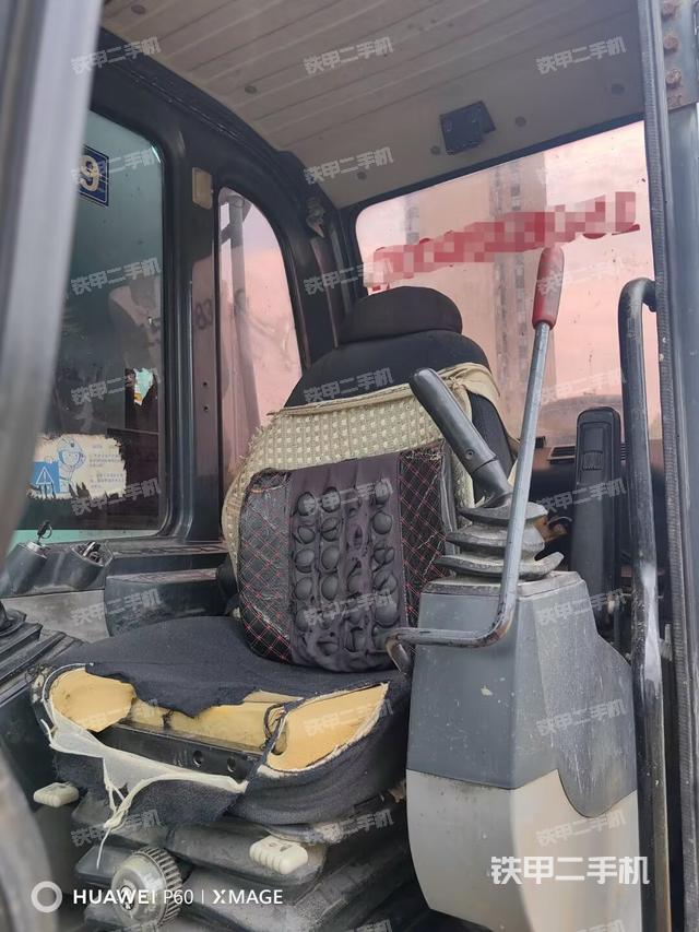 驾驶室整体（整机外观）