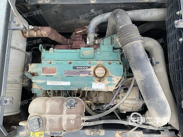 发动机整体俯视（整机外观）