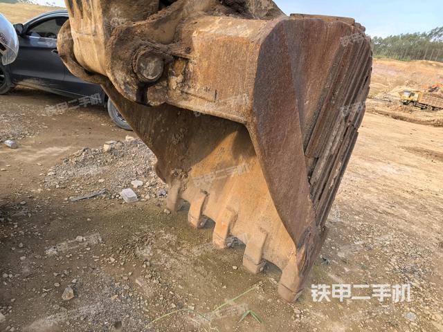 大臂根部 斜视（工作和回转装置）