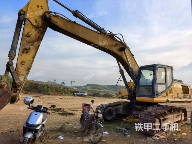 柳工CLG933E挖掘机