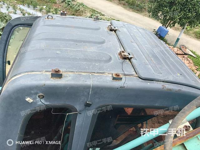 驾驶室顶部（整机外观）