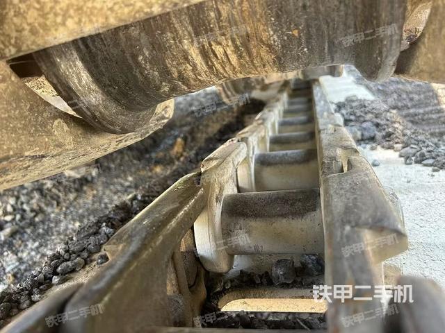 单侧履带整体（整机外观）