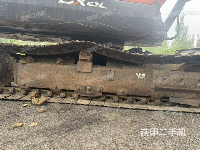 单侧履带整体（整机外观）