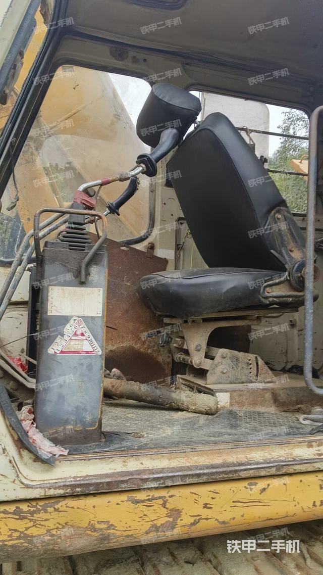 驾驶室整体（整机外观）