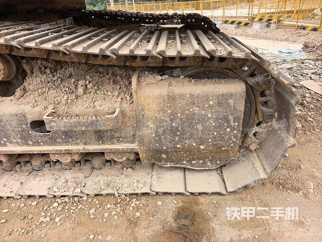 右侧行走马达盖板（行走机构）