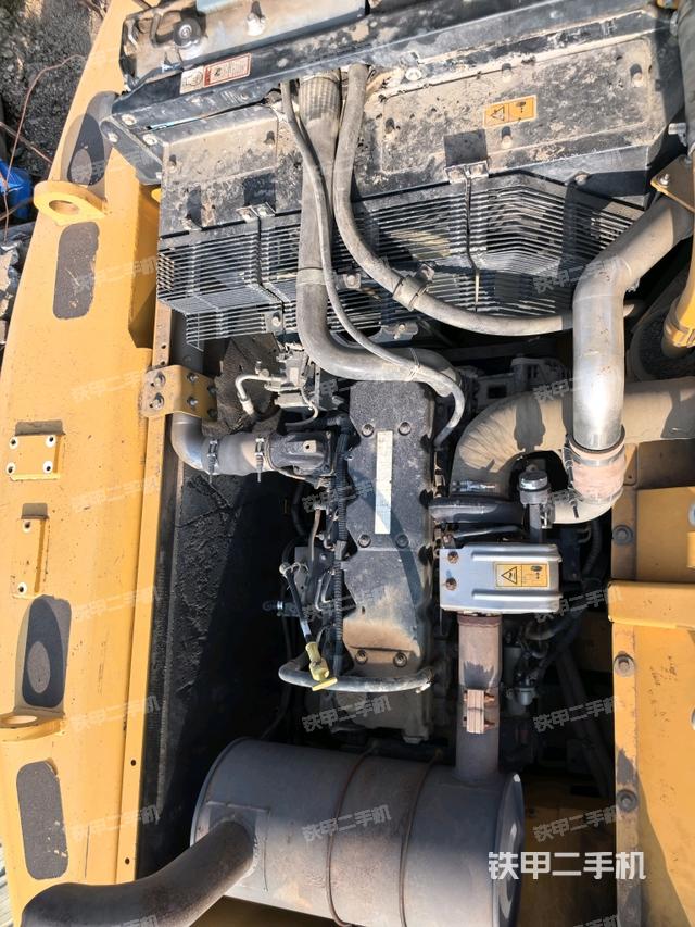 发动机室（上车部件）