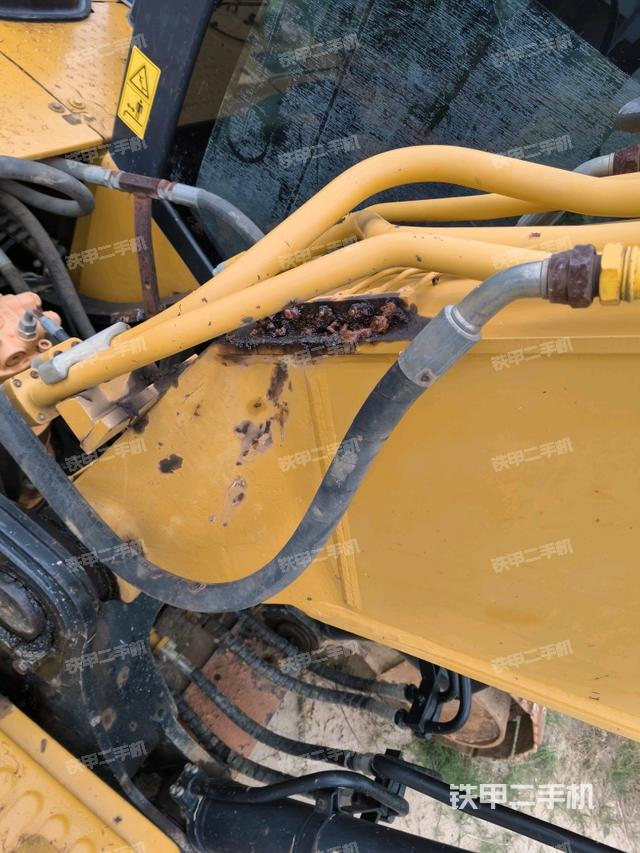 小臂整体左后（工作和回转装置）