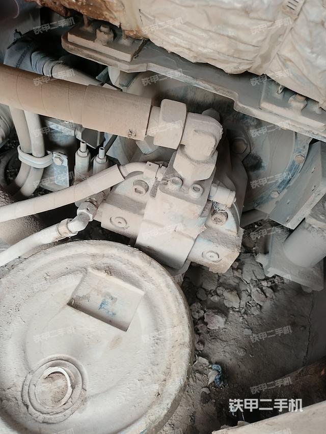 液壓泵艙室正面整體（整機(jī)外觀）