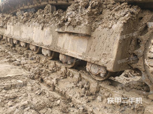 右側(cè)履帶整體（行走機構(gòu)）