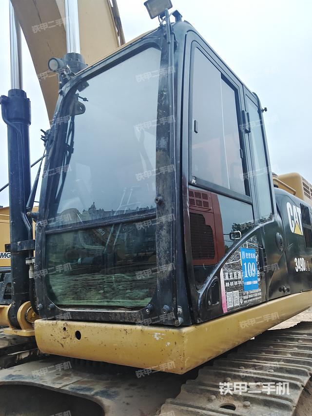 驾驶室整体（整机外观）