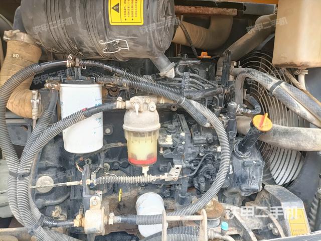 发动机室（上车部件）