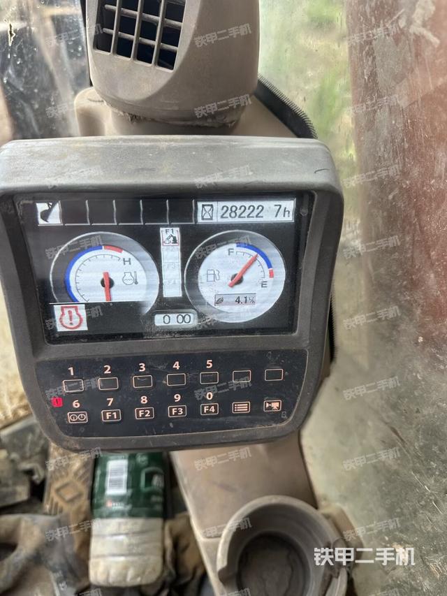 驾驶室整体（整机外观）