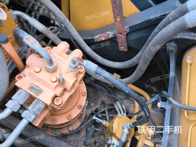 中央回转接头特写（上车部件）